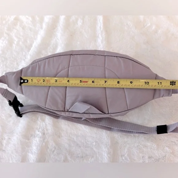 Adidas Lavender Quilted Waist Purse/ Fanny Pack w/ Adjustable Strap to 33”-34” - Picture 8 of 11